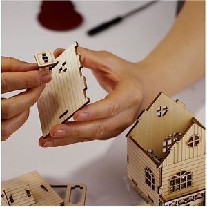 Kit de Modelo de Cabina 3D para Armar, Rompecabezas Educativo STEM, Kit de Construcción de Madera con Manivela, Caja de Música - Product Image 4