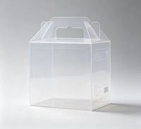 Boîte transparente en PET résistante aux rayures, aspect haut de gamme, idéale pour l'emballage de cosmétiques et de bijoux.