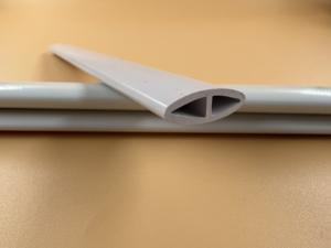 Perfiles de PVC Extruido para Ventanas y Puertas - Marcos Duraderos y Ecológicos de Diseño Moderno para Uso en Supermercados y Hospitales - Product Image 3