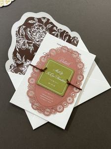 Invitación de Boda con Diseño de Rosa en Relieve Personalizado de Vanilla Printing, con Tarjetas de Papel de Algodón de Lujo, Sobres a Juego y Logotipo Personalizado - Product Image 1