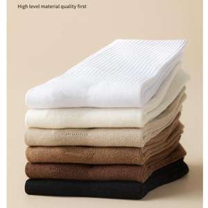 جوارب قطنية بألوان سادة للرجال مضادة للروائح وناعمة للارتداء الرياضي واليومي في فصل الخريف - Product Image 4