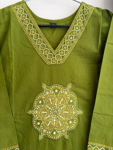 Conjunto de Salwar Kameez de Algodón Verde, Kurti Bordado con Dupatta, Ropa Étnica Tradicional para Mujer, Estilo Moderno, Largo Regular, para Fiestas de Verano - Product Image 3