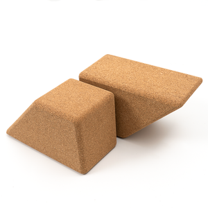 Logotipo personalizado eco amigável forma triangular forma cortiça de madeira natural bloco de yoga - Product Image 2