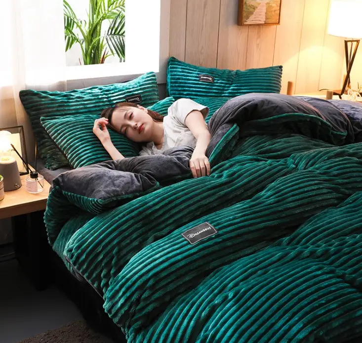 Wholesale Comforter Sets Bedding Bed Covers Queen Size Bedding Set Duvet Fluffy Luxury Comforter Bedding Set