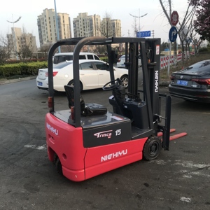 Chariots élévateurs d'occasion 1.5T NICHIYU Chariot élévateur manuel diesel Prix bas Chariot élévateur original Machines de construction engin de terrassement - Product Image 2