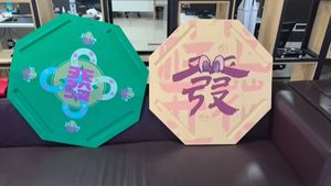 Mesa de Mahjong Flotante de Espuma EVA de Diseño Exclusivo con Soportes Integrados para Fichas de Mahjong, Mesa de Dominó Azul con Portavasos - Product Image 2