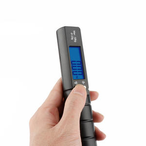 Pèse-bagages portable 50 kg avec crochet à ressort pour les vendeurs ambulants, livraison express, comprend un ruban à mesurer, une lampe de poche, des accessoires de pêche - Product Image 4