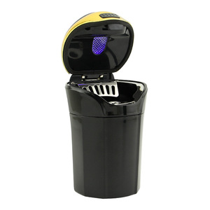 Posacenere LED per Auto con Luce, Coperchio Sigillato Antigoccia, Contenitore Antivento con Rivestimento Rimovibile, Porta Sigarette, Gadget per Fumatori, Uso Domestico - Product Image 4
