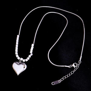 Collier pendentif cœur en acier inoxydable plaqué or 18 carats avec chaîne cubique, bijou pour femme, cadeau de fête - Product Image 2
