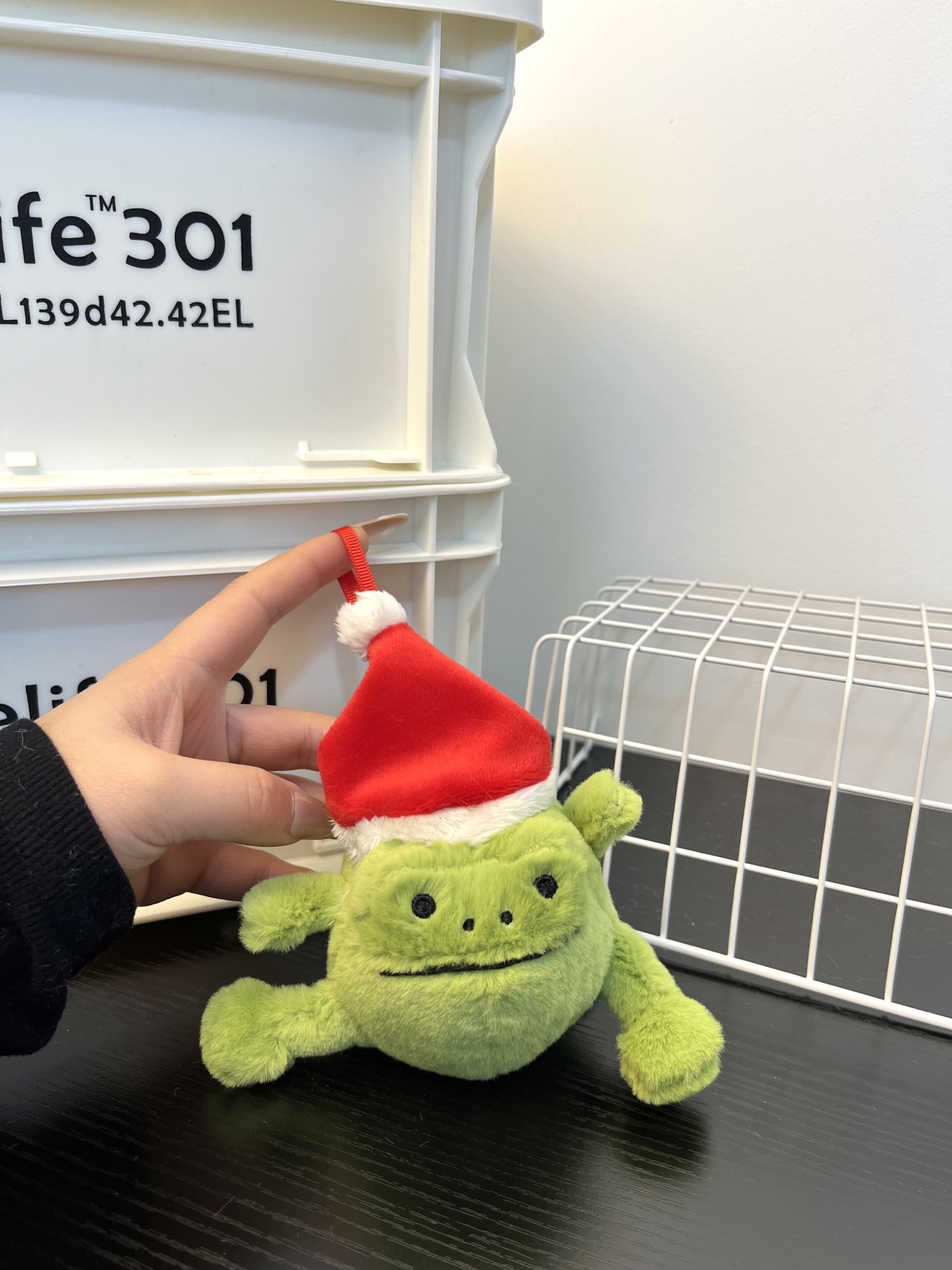Porte-clés grenouille de pluie de Noël Jellycat