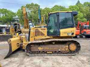 Mini Bulldozer Cat D5K LGP, Fabricado en Japón, Excelente Relación Calidad-Precio, Disponible para la Venta en Buenas Condiciones - Product Image 2