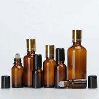 Déodorant cuticule mignon en bouteille roller ball sur verre d'emballage