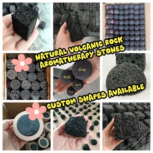 Boule de roche <span class=keywords><strong>volcanique</strong></span> naturelle rouge et <span class=keywords><strong>noire</strong></span>, <span class=keywords><strong>pierre</strong></span> de lave pour diffuseur d'arômes et absorption d'huiles essentielles - Boule minérale hautement poreuse - Product Image 1