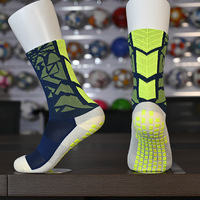 Vente en gros de chaussettes de football personnalisées Chaussettes de football d'élite Chaussettes de sport pour hommes avec logo personnalisé Jacquard à la mode