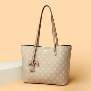 Sac fourre-tout de luxe de créateur de mode. Avec une conception de fermeture éclair de sécurité. Sac à main en PU de haute qualité.9836 - Product Image 3