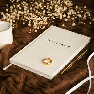 Libreta Personalizada con Grabado en Relieve Dorado, Tapa Dura con Textura de Lino, Formato A5, Regalo para el Día de la Boda - Product Image 2