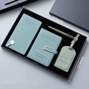 Ensemble Cadeau d'Affaires Personnalisé en Cuir PU : Étiquette de Bagage, Pochette Passeport, Carnet, Stylo Métallique, Thème Avion - Product Image 6
