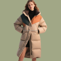 Manteau matelassé pour femme en duvet de canard blanc 90% ODM, avec blocs de couleur personnalisés OEM, long, à capuche, pour l'hiver, de créateur, fabrication usine