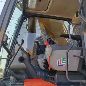 รถขุดไฮดรอลิกแบบตีนตะขาบ Komatsu PC450 มือสอง ปี 2021 รุ่น 45 ตัน สภาพดี เหมาะสำหรับงานขุดดินขนาดใหญ่ พร้อมมอเตอร์ ปั๊ม เกียร์บ็อกซ์ และชุดเกียร์ - Product Image 3