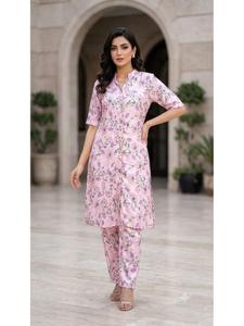 Ensemble coordonné élégant en satin pour femmes, tissu épais, tenue deux pièces pour femmes, idéal pour les soirées, les rassemblements, les célébrations et les événements sociaux - Product Image 1