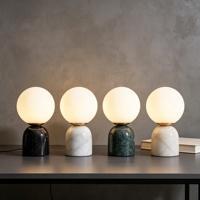 Lampe de table au design nordique avec base en marbre, globe en verre givré, anneau doré, veilleuse, couleurs noir/blanc/beige, garantie de 3 ans