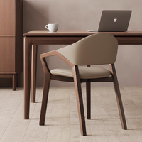 Chaise de salle à manger en bois de frêne massif de style nordique, avec accoudoirs, design simple et moderne, adaptée pour les restaurants et les hôtels