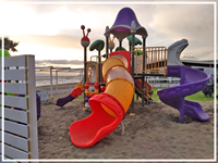Équipement de terrain de jeu combiné pour enfants en plein air ASTM F1487, ensemble de jeu à double toboggan en LLDPE pour maternelle, école maternelle, parc communautaire