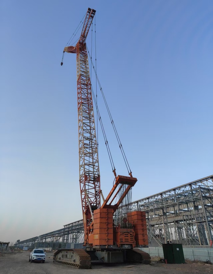 Guindaste de Esteira Kobelco CKE4000 400T Fabricado no Japão Usado