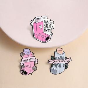 Set de Broches Metálicos 'Asthma Is Sexy' con Diseño 'Asthma Babe' - Regalo Divertido con Humor Médico para Graduación, para Pacientes con Asma - Product Image 4