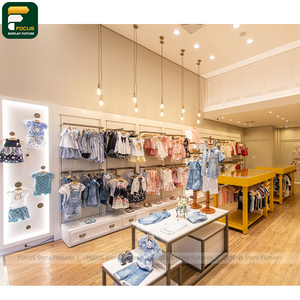 ชั้นวางเสื้อผ้าพร้อมชั้นเก็บของสำหรับร้านค้าปลีก - Product Image 1