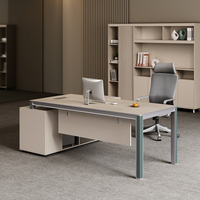 Bureau de direction italien de luxe en forme de L de haute qualité Table de patron de PDG en bois moderne unique avec certification CE