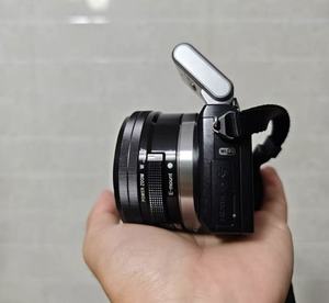Appareil photo hybride Sony NEX 5R d'occasion avec objectif E PZ 16-50 mm, 16,1 MP, APS-C, vidéo Full HD, bon état, prêt à être expédié - Product Image 4