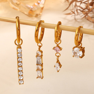 Pendientes de aro con colgante de circonita en acero inoxidable chapado en oro de 18 quilates para mujer - Product Image 3
