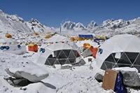 Tente dôme géodésique mixte solide et transparente pour hôtel, glamping, resort – Design unique, tente igloo, bonne ventilation, vie confortable