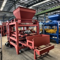 Machine de moulage automatique hydraulique pour blocs emboîtables, facile à utiliser, pour la fabrication de briques creuses en ciment 4-15