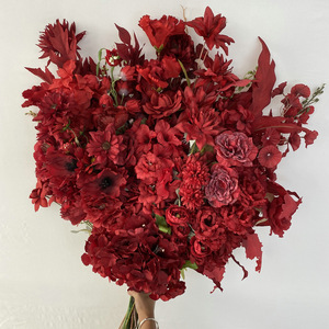 Fleurs artificielles Queyiyi, pivoines et roses rouges en plastique et soie pour décorations de mariage - Product Image 1