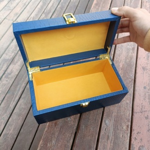Scatola regalo personalizzata per vestiti scarpe cintura blu scatola a conchiglia di lusso in pelle sintetica - Product Image 6