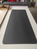 Tapis de yoga NBR épaissi et élargi, équipement de fitness étendu pour femmes et hommes, idéal pour la pratique sportive, la danse et le yoga sur plancher.