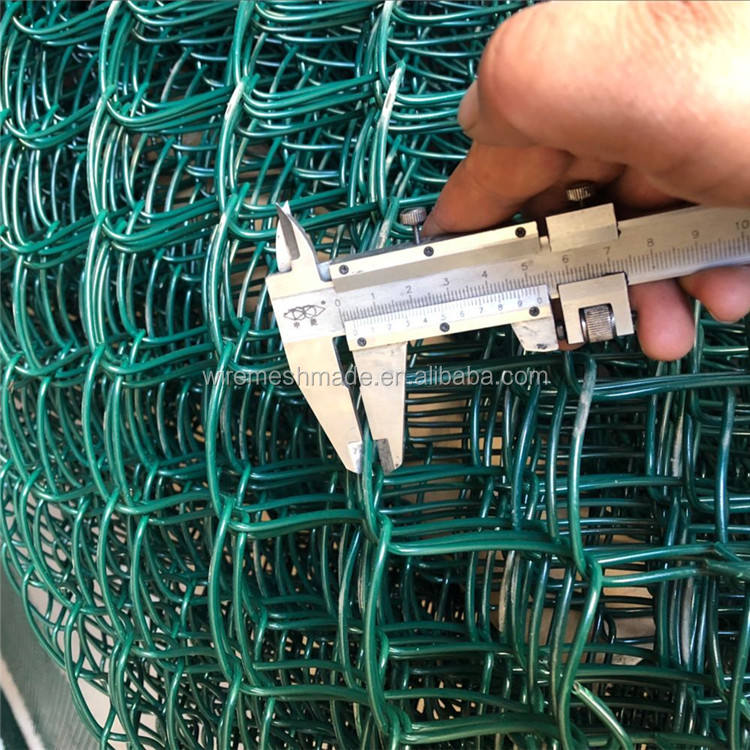 Galvanized & Pvc Coated Chain Link Fence diamond Mesh Wire Fence Roll ...