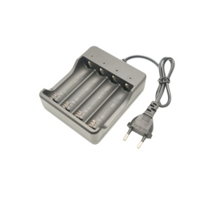 18650 pin <span class=keywords><strong>lithium</strong></span>, Bốn khe cắm với cáp sạc <span class=keywords><strong>4</strong></span>.2V biến áp thông minh <span class=keywords><strong>4</strong></span> khe cắm sạc từ chúng tôi Châu Âu UK, Úc - Product Image 5