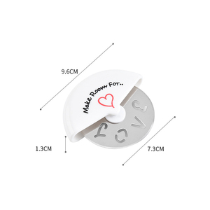 Roue de coupe-<span class=keywords><strong>pizza</strong></span> en acier inoxydable avec amour pour les cadeaux de fête de mariage dans une boîte - Product Image 2