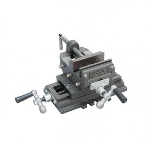 Tornillo de Banco Industrial Fervi Cross Vise de 100 mm de Alta Resistencia con Base Giratoria y Mordazas Lisas, Garantía de 3 Años para Trabajos en Metal - Product Image 2