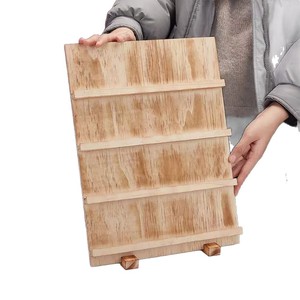Expositor de joyería de madera maciza, organizador de escritorio de 4 capas, bandeja de madera de color quemado para pendientes, adornos, marcapáginas - Product Image 1