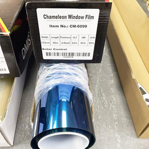 Teinte de pare-brise caméléon bleu pour les changements de couleur de voiture Protection UV 80% 90% vlt bleu caméléon teinte <span class=keywords><strong>Film</strong></span> de fenêtre de voiture photochromique - Product Image 1