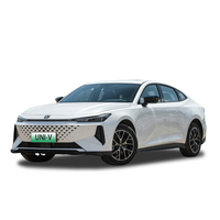 Chine Vente à chaud Changan Uni-V 1.5t 2.0t Sedan Univ Idd Hybrid Voiture électrique d'occasion