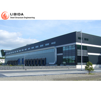 Atelier de production d'usine alimentaire, entrepôt en structure métallique