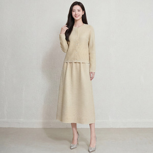 Jupe plissée Miyake style officiel professionnel PY 2026, taille élastique, coupe trapèze flatteuse, jupe midi évasée, vente en gros en ligne - Product Image 4