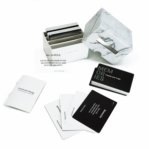 Jeu de cartes de conversation pour couples, design personnalisé imprimé, motif marbré de qualité supérieure, durable, avec boîte rigide en deux parties - Product Image 1