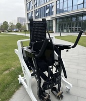 Exosquelette robotisé pour personnes handicapées des membres inférieurs, destiné à l'assistance à la rééducation de la marche des membres inférieurs