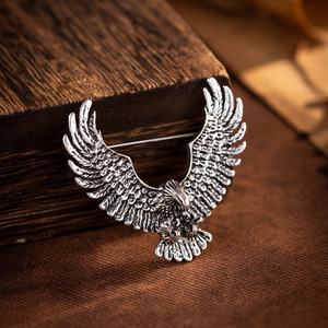 Nouvelle mode Europe et Amérique lumière luxe mode aigle Badge broche pour hommes Corsage costume manteau broche accessoires - Product Image 1